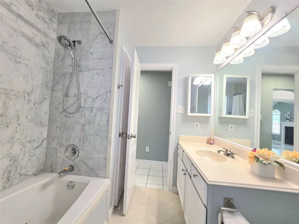 13618 Sablegrove Lane Houston, TX 77014