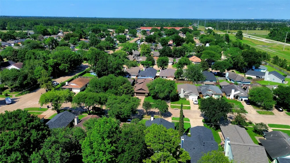 13618 Sablegrove Lane Houston, TX 77014