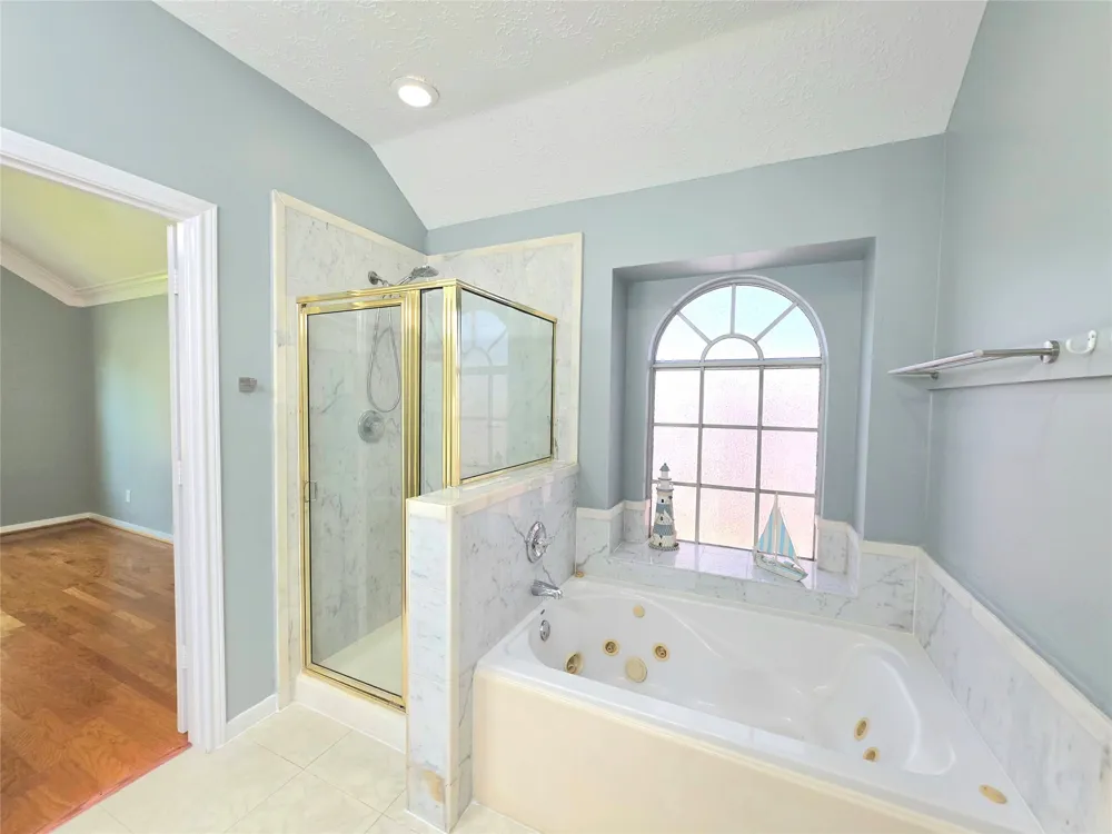 13618 Sablegrove Lane Houston, TX 77014