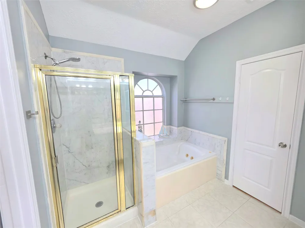 13618 Sablegrove Lane Houston, TX 77014