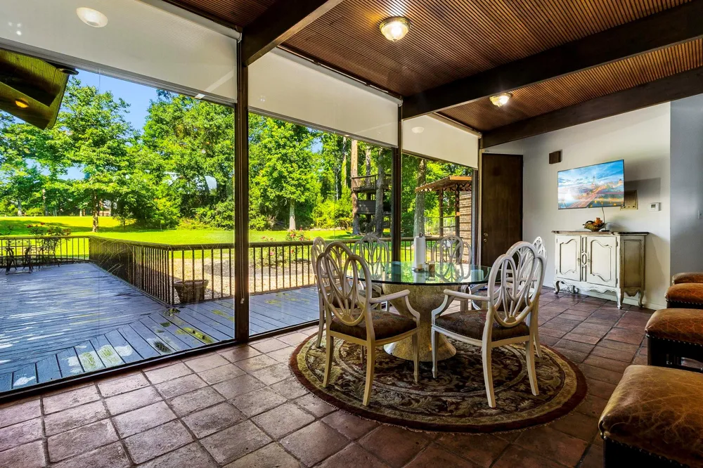 146 Billandrea Lane Panorama Village, TX 77304