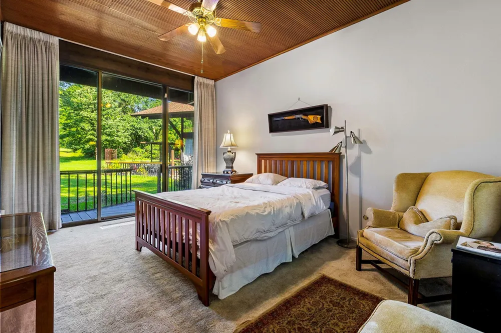 146 Billandrea Lane Panorama Village, TX 77304