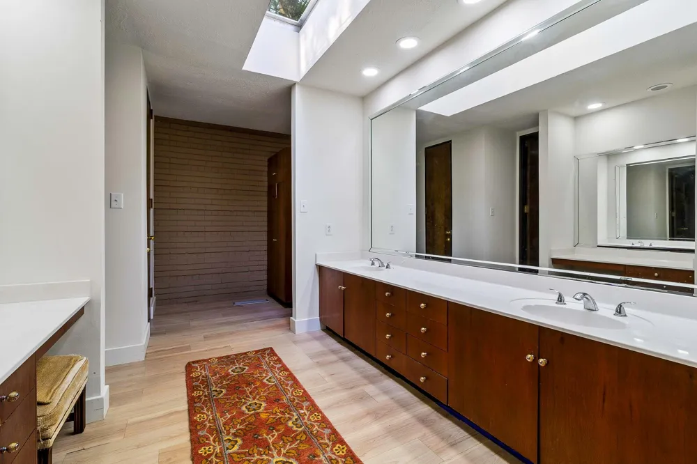 146 Billandrea Lane Panorama Village, TX 77304