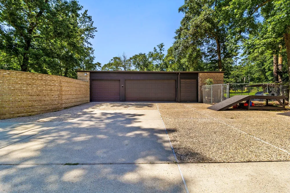 146 Billandrea Lane Panorama Village, TX 77304