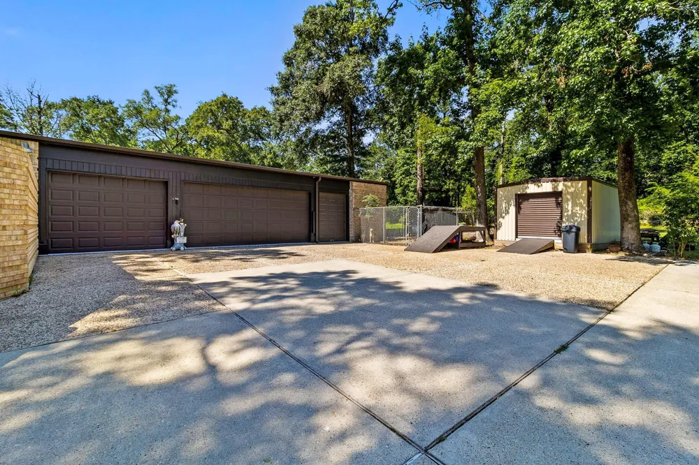 146 Billandrea Lane Panorama Village, TX 77304