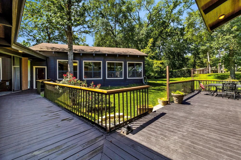 146 Billandrea Lane Panorama Village, TX 77304