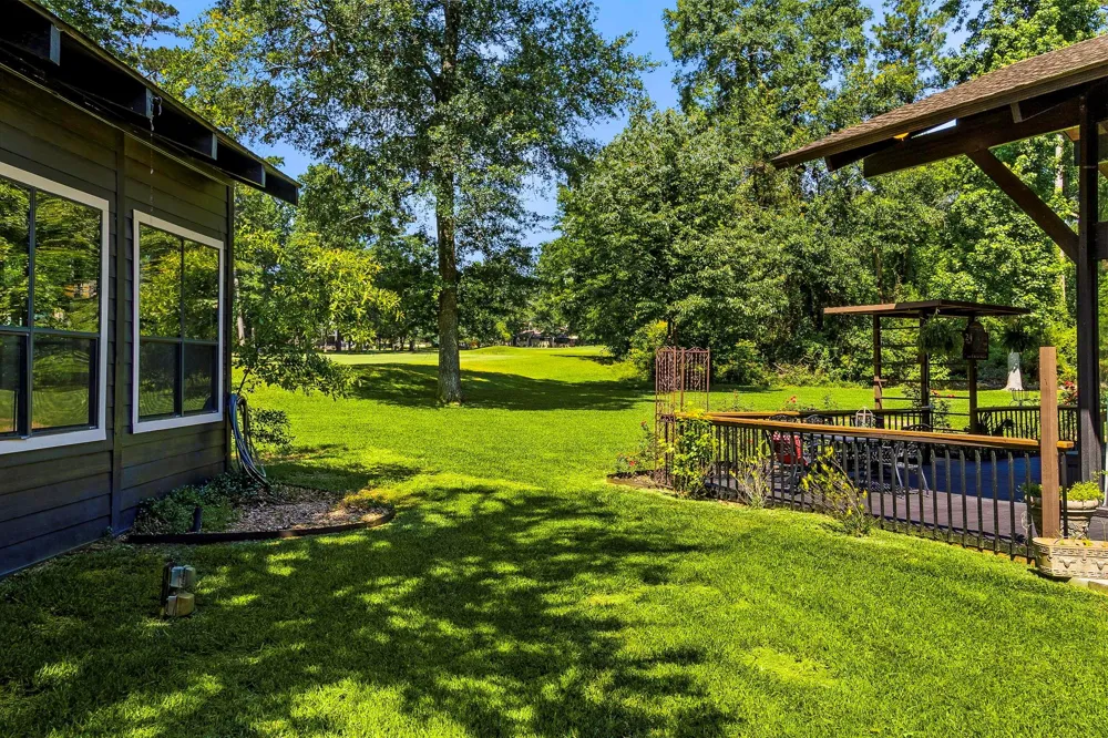 146 Billandrea Lane Panorama Village, TX 77304