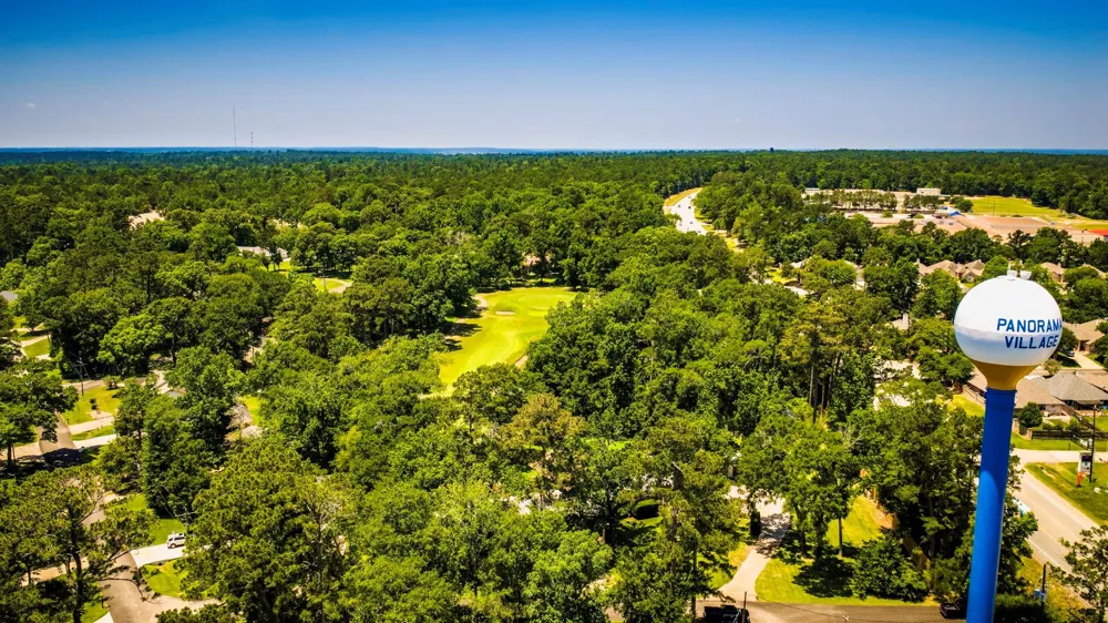 146 Billandrea Lane Panorama Village, TX 77304