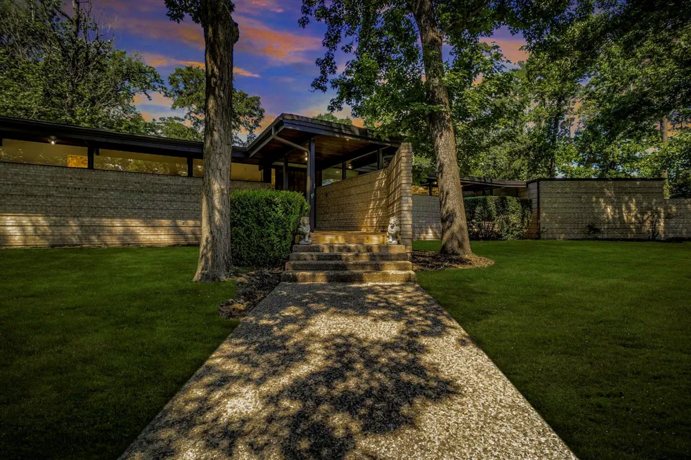 146 Billandrea Lane Panorama Village, TX 77304