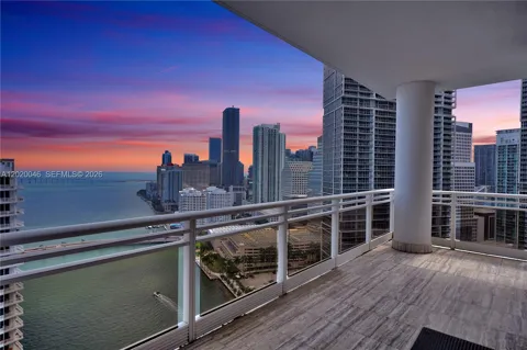 901 Brickell Key Blvd #3204