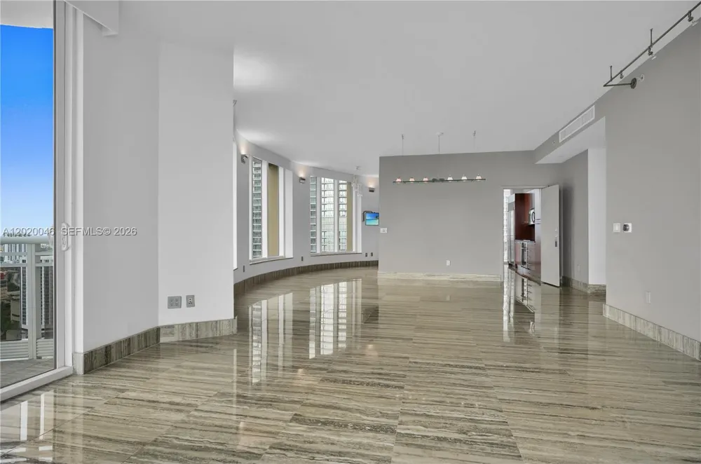 901 Brickell Key Blvd #3204 Miami, FL 33131