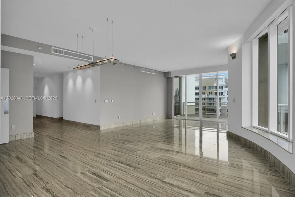 901 Brickell Key Blvd #3204 Miami, FL 33131