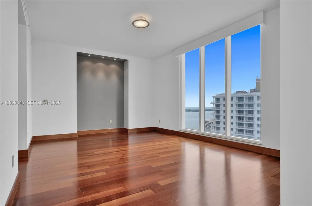 901 Brickell Key Blvd #3204 Miami, FL 33131