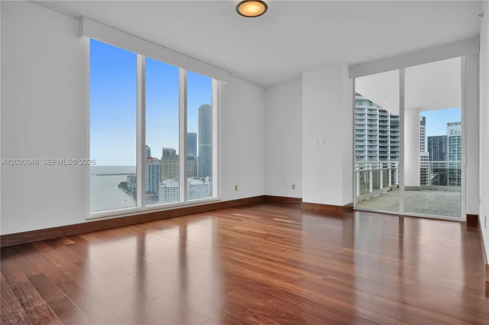 901 Brickell Key Blvd #3204 Miami, FL 33131