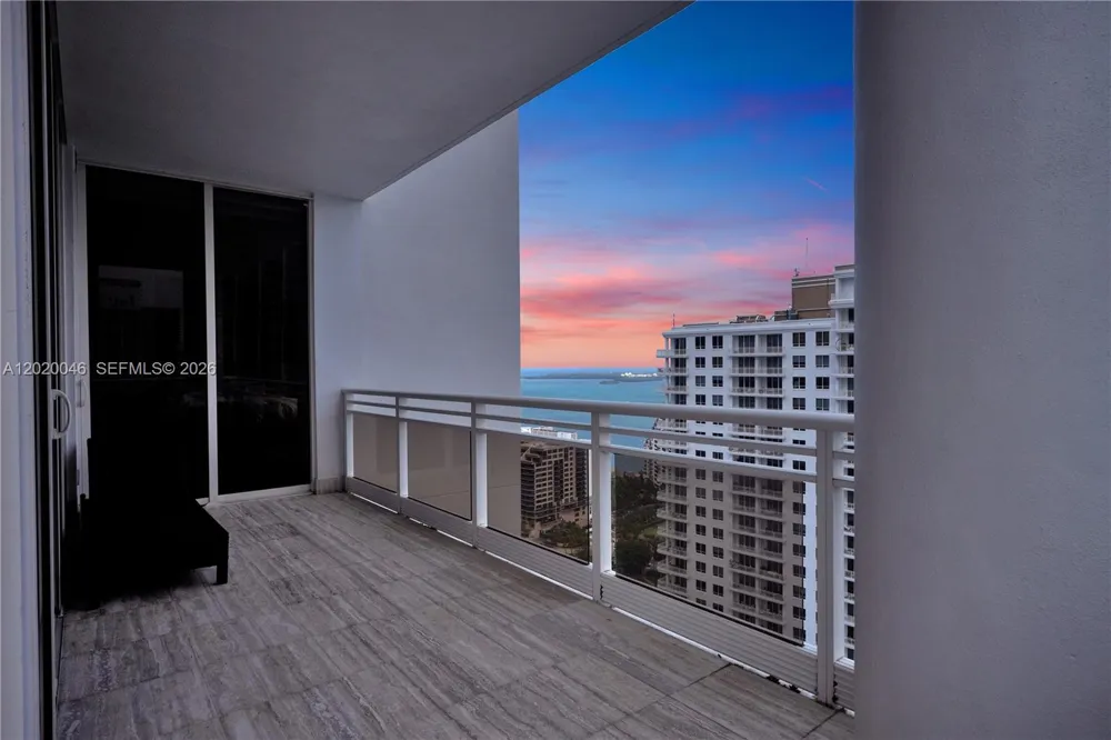 901 Brickell Key Blvd #3204 Miami, FL 33131