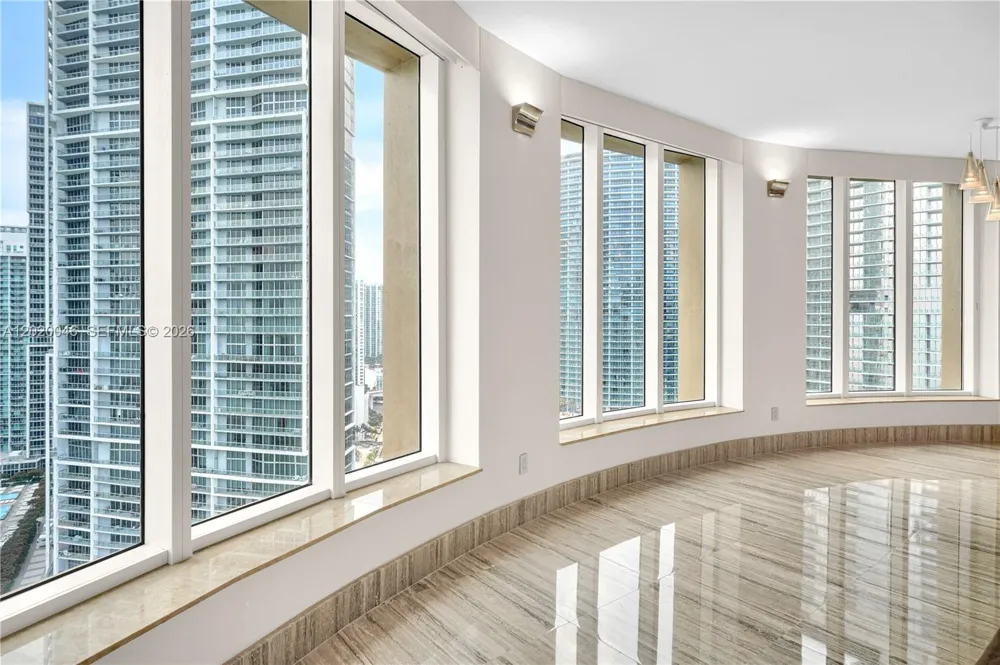 901 Brickell Key Blvd #3204 Miami, FL 33131