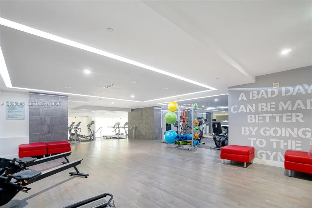 901 Brickell Key Blvd #3204 Miami, FL 33131