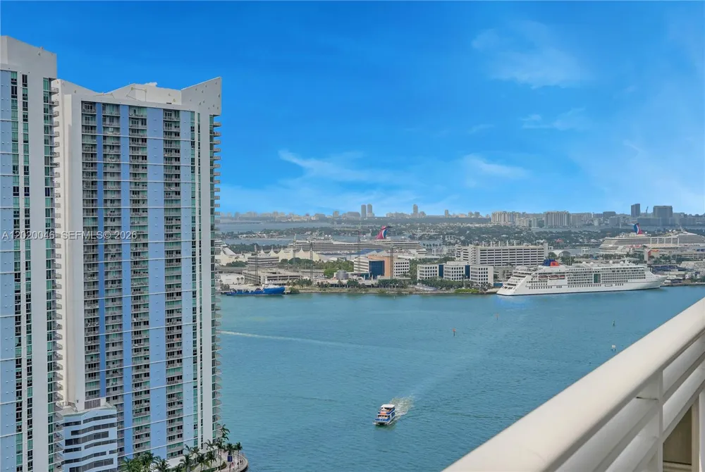 901 Brickell Key Blvd #3204 Miami, FL 33131