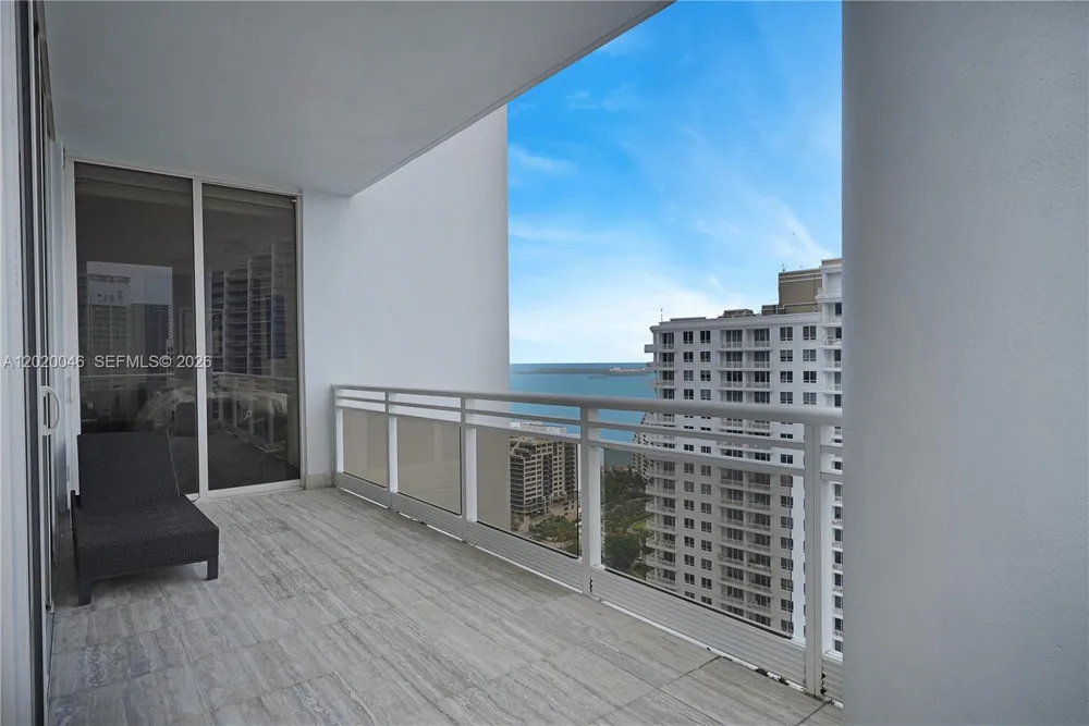 901 Brickell Key Blvd #3204 Miami, FL 33131