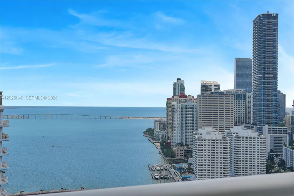 901 Brickell Key Blvd #3204 Miami, FL 33131
