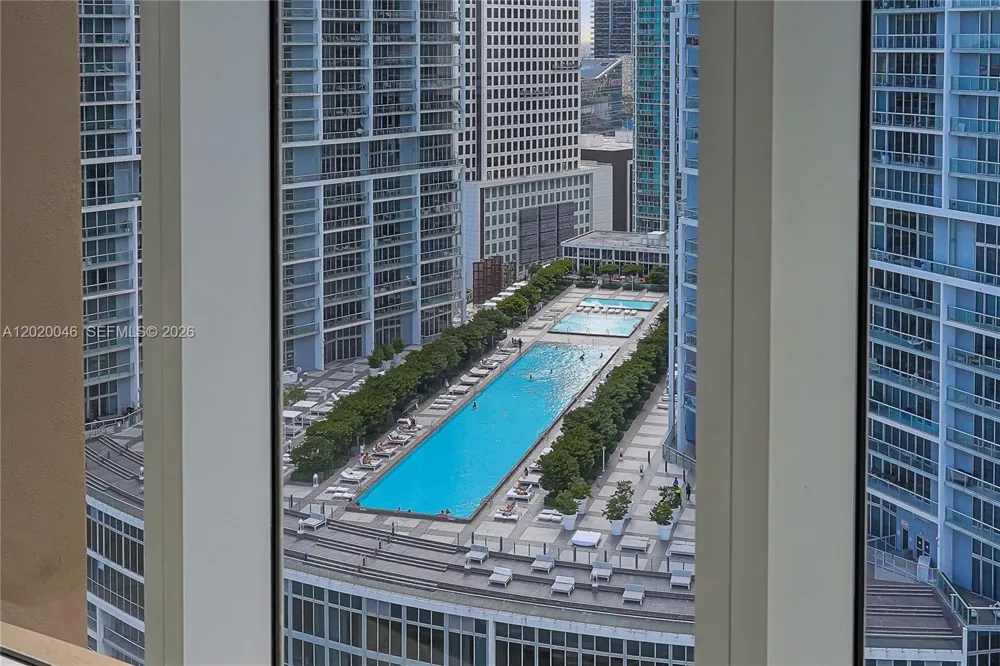 901 Brickell Key Blvd #3204 Miami, FL 33131
