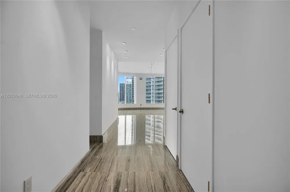 901 Brickell Key Blvd #3204 Miami, FL 33131
