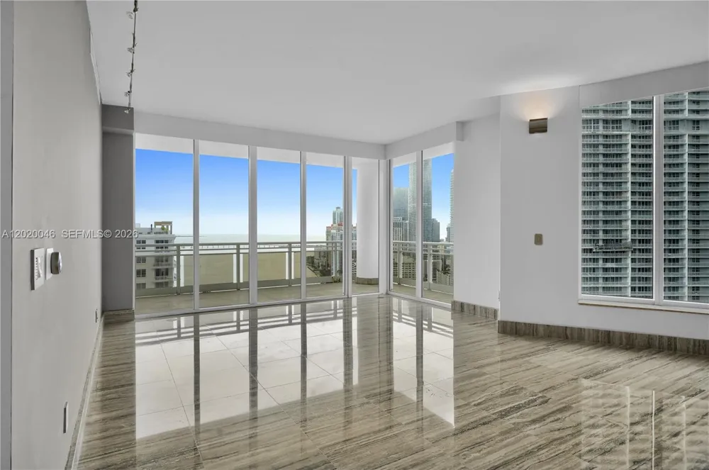 901 Brickell Key Blvd #3204 Miami, FL 33131