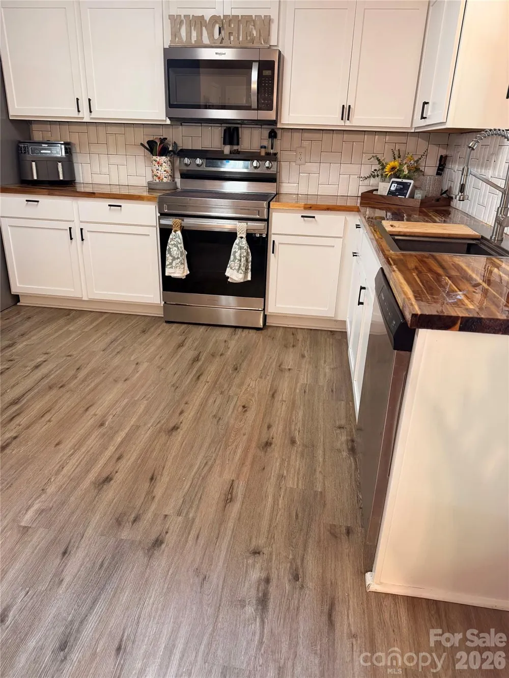2212 Pinnacle View Drive Kings Mountain, NC 28086