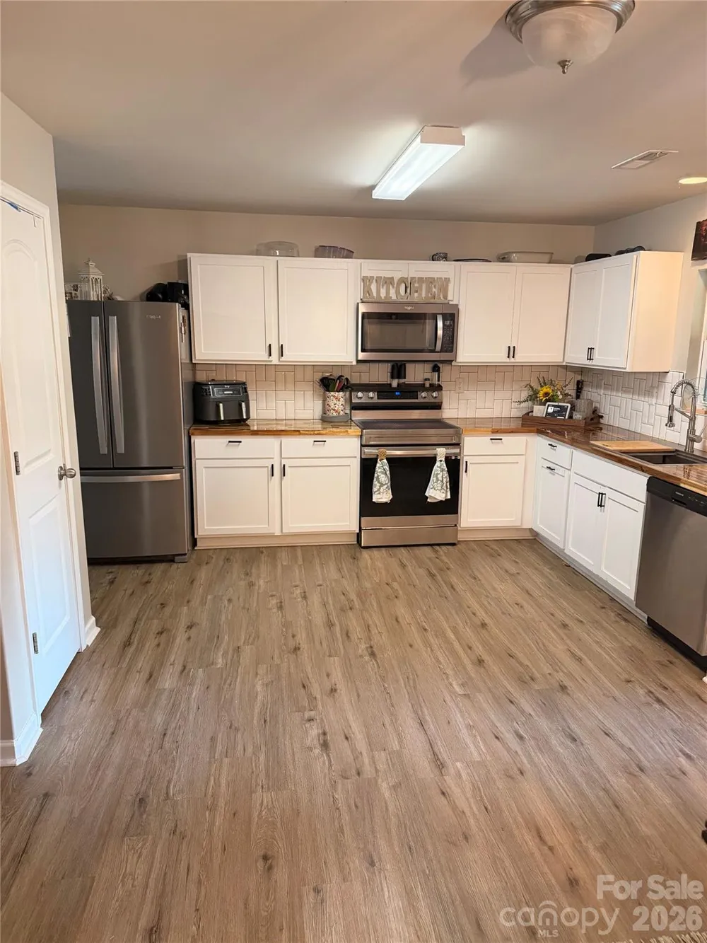 2212 Pinnacle View Drive Kings Mountain, NC 28086