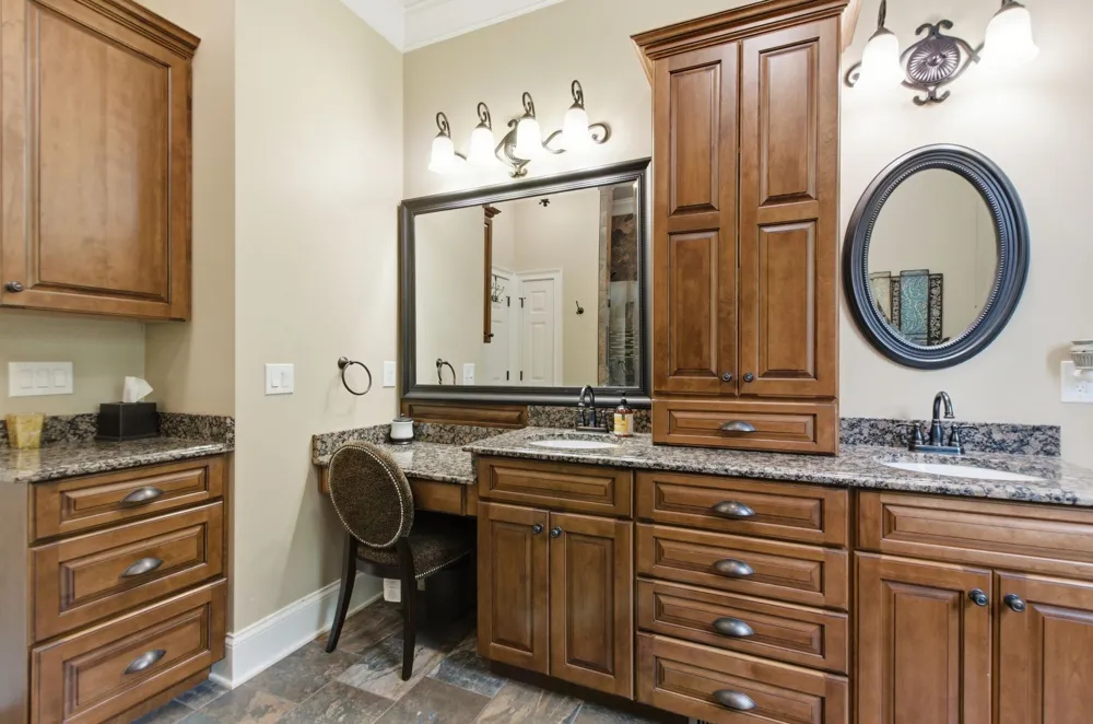 1024 Cumberland Dr Chapmansboro, TN 37035