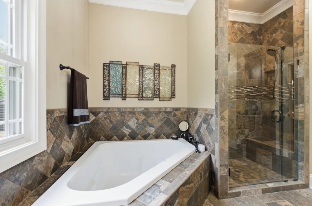 1024 Cumberland Dr Chapmansboro, TN 37035