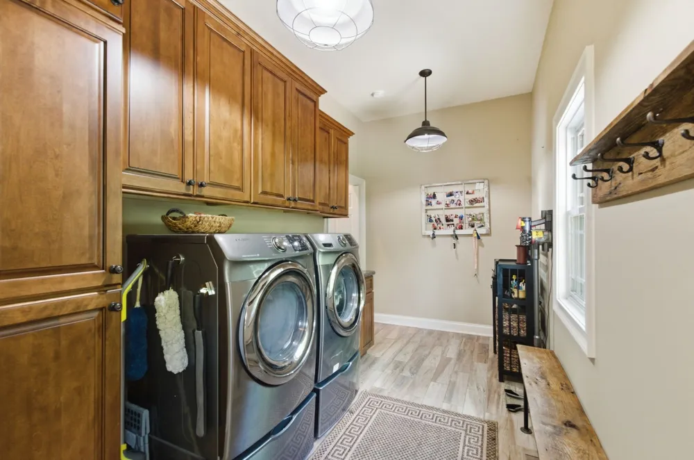 1024 Cumberland Dr Chapmansboro, TN 37035