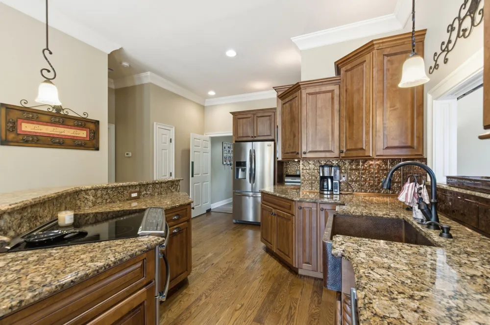 1024 Cumberland Dr Chapmansboro, TN 37035