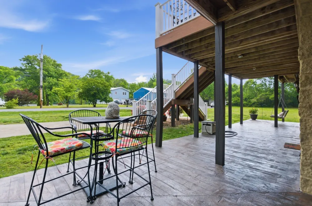 1024 Cumberland Dr Chapmansboro, TN 37035