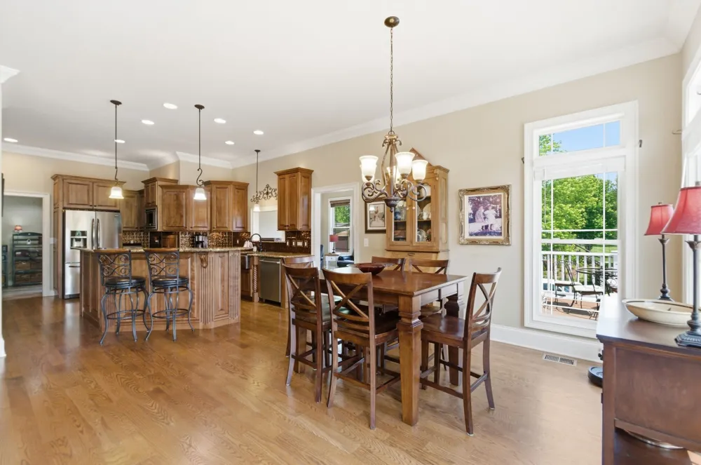 1024 Cumberland Dr Chapmansboro, TN 37035