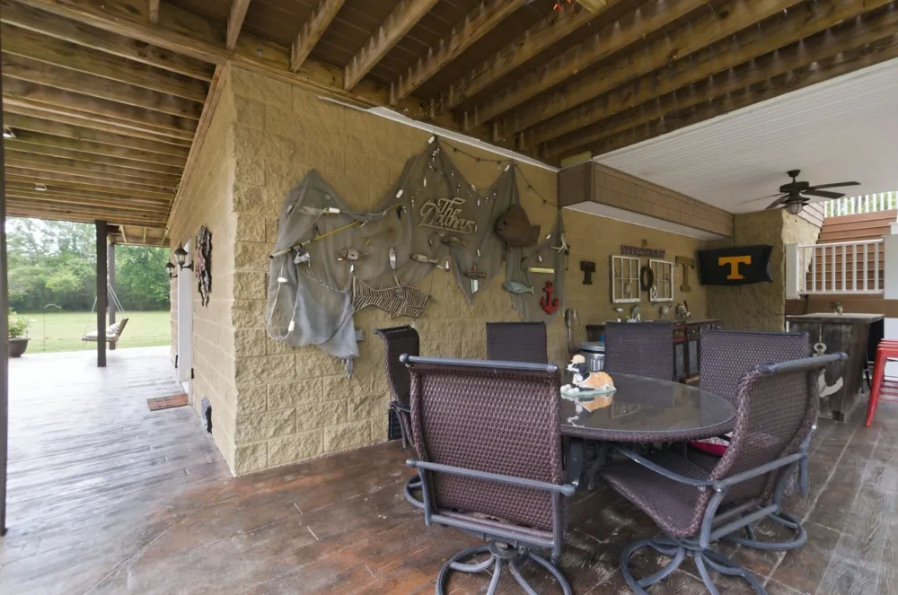 1024 Cumberland Dr Chapmansboro, TN 37035