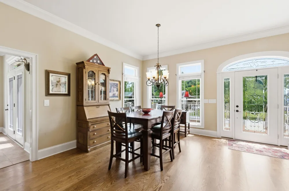 1024 Cumberland Dr Chapmansboro, TN 37035