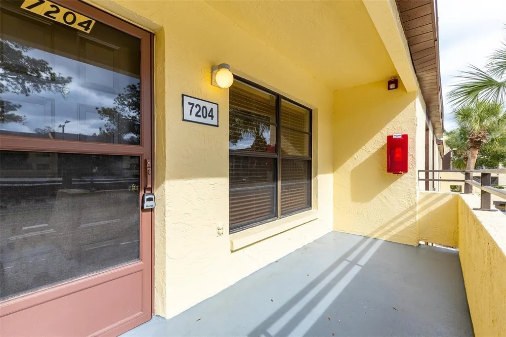 13608 S VILLAGE DRIVE #7204 Tampa, FL 33618