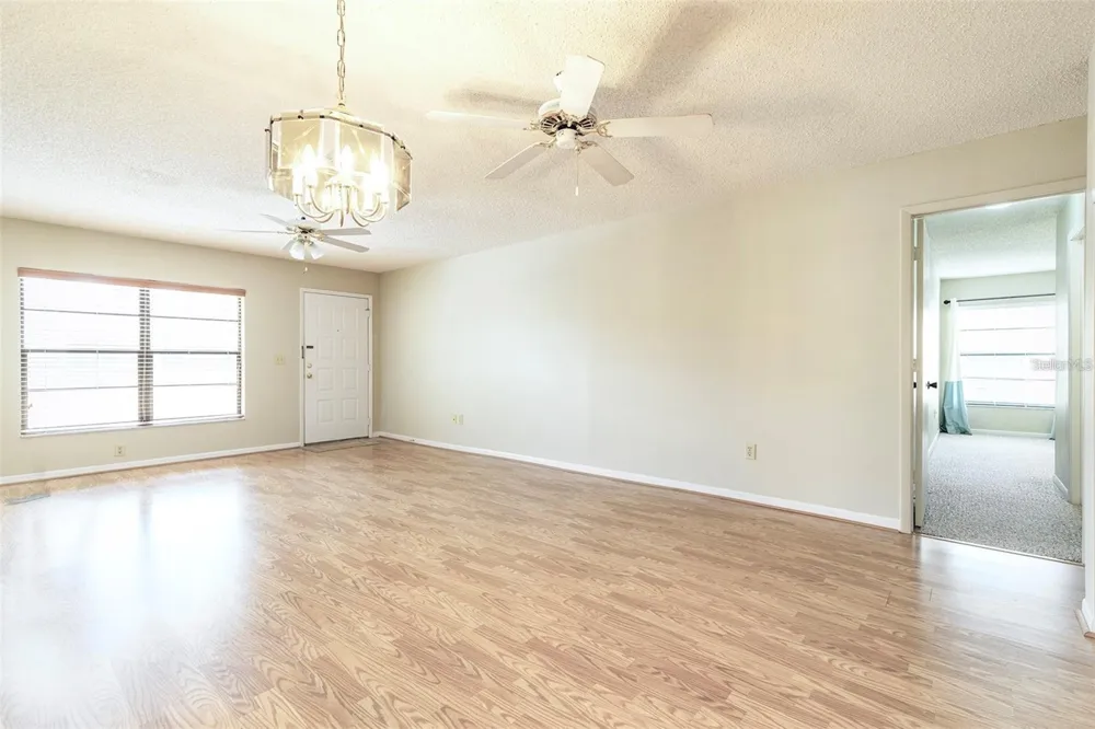 13608 S VILLAGE DRIVE #7204 Tampa, FL 33618
