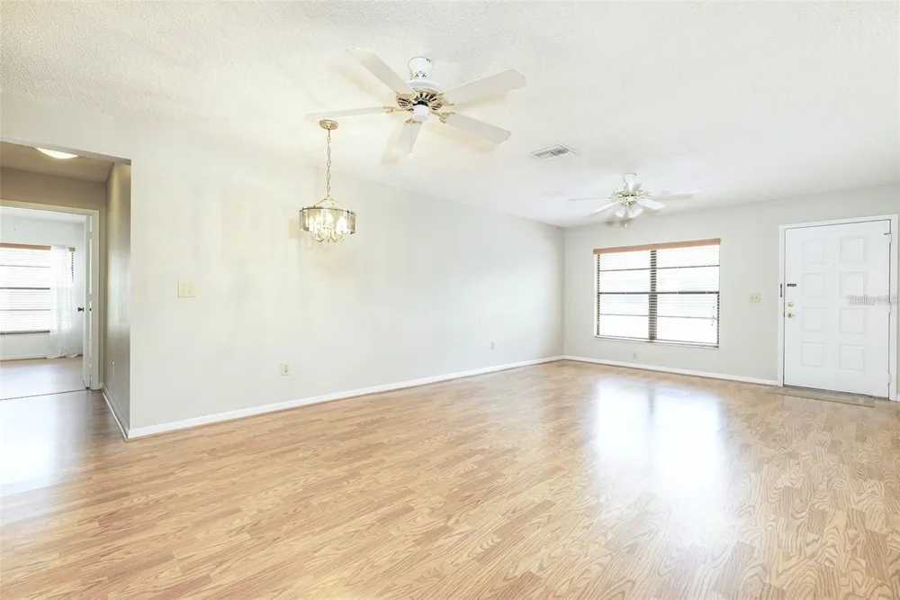 13608 S VILLAGE DRIVE #7204 Tampa, FL 33618