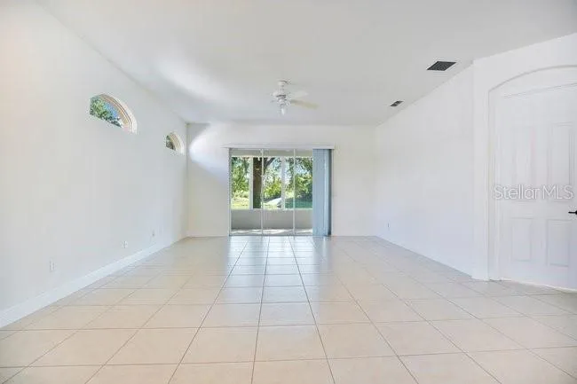 208 LAMONTE POINT CT Debary, FL 32713
