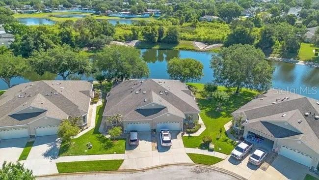 208 LAMONTE POINT CT Debary, FL 32713