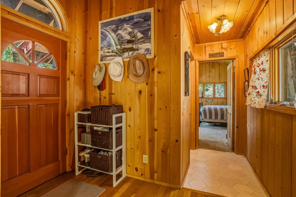 24945 Marion Ridge Drive Idyllwild, CA 92549