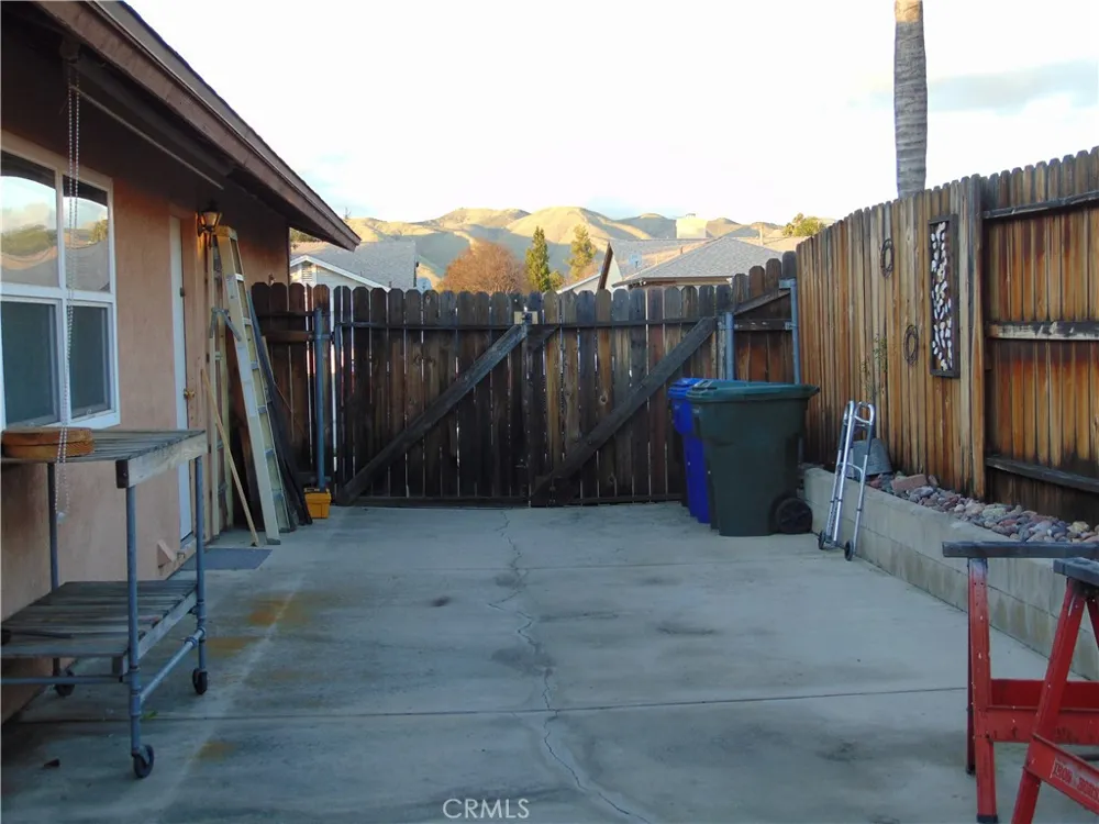 33763 Noreen Yucaipa, CA 92399