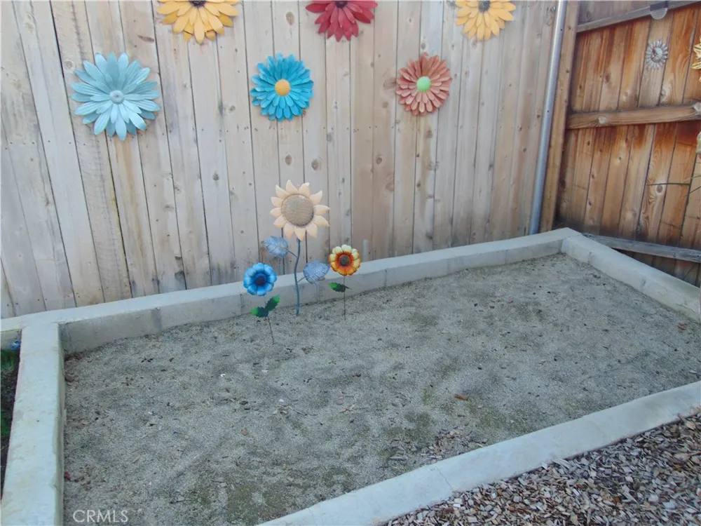 33763 Noreen Yucaipa, CA 92399