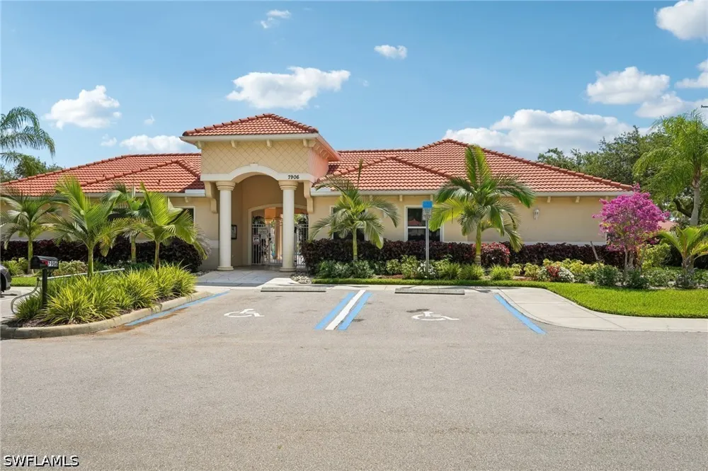 Sanctuary Circle #117-1 Naples, FL 34104