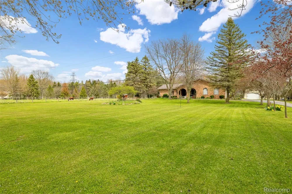 4425 Bethuy Road Casco Township, MI 48064