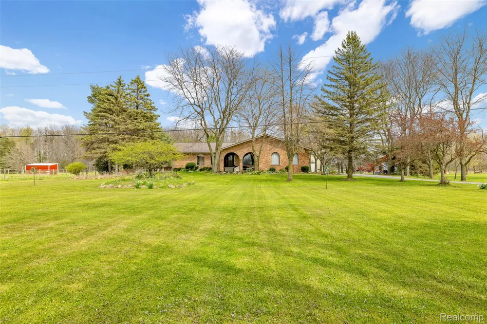 4425 Bethuy Road Casco Township, MI 48064