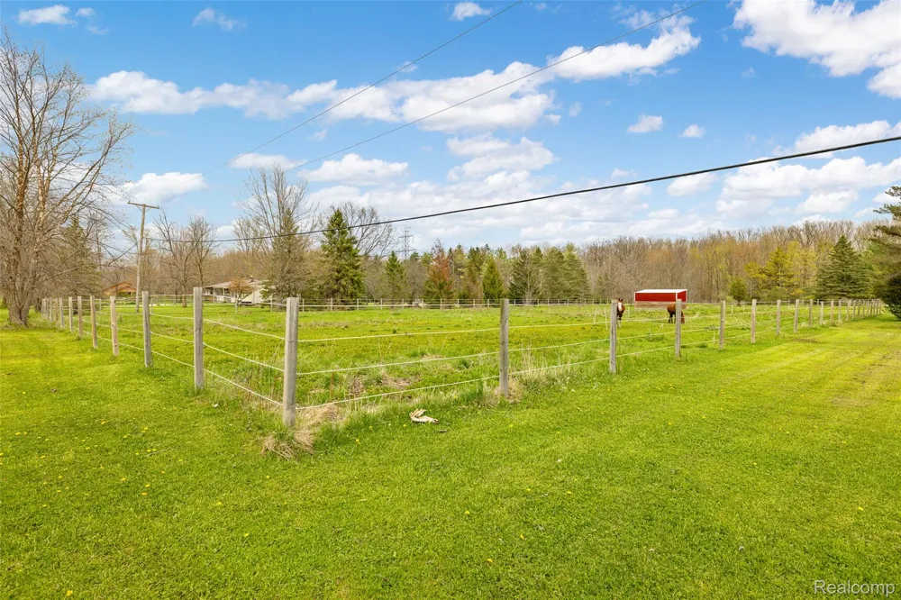 4425 Bethuy Road Casco Township, MI 48064