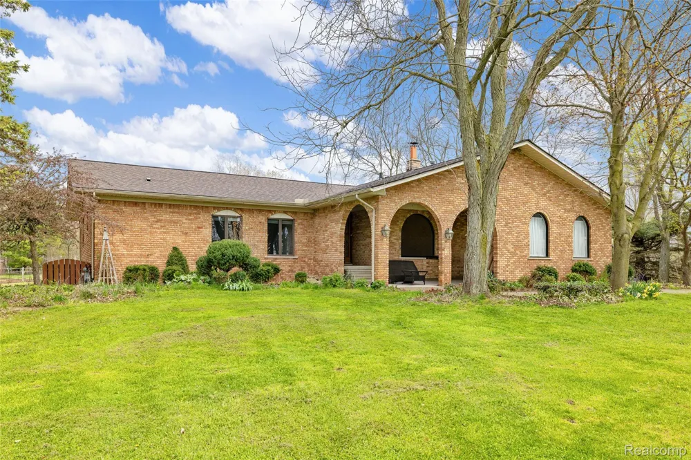 4425 Bethuy Road Casco Township, MI 48064